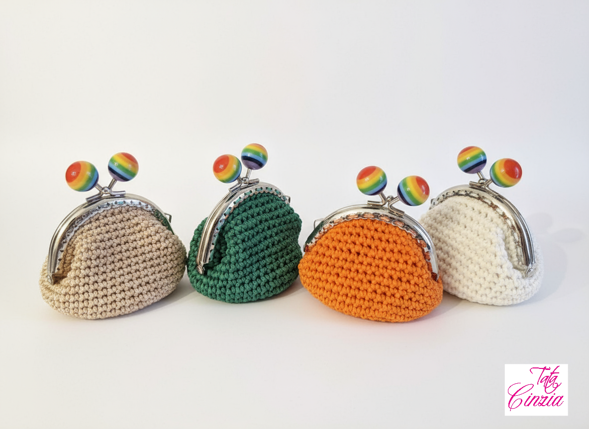 Borsellini all'uncinetto colorati